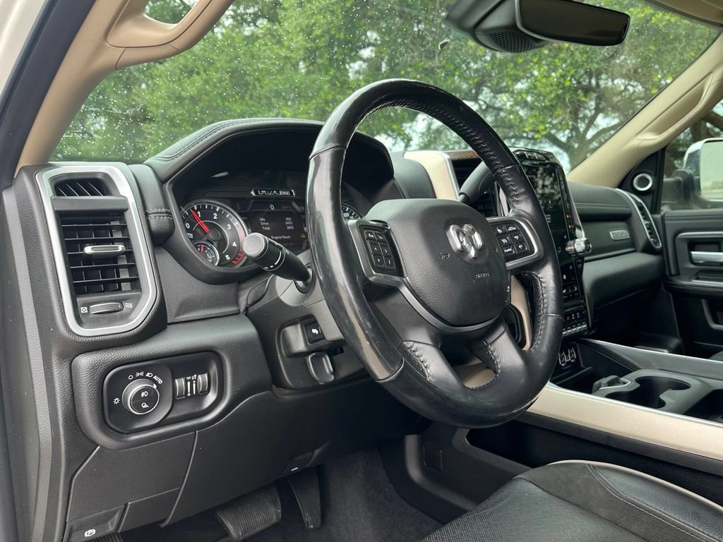 Used 2019 RAM 3500 Laramie RWD image 14