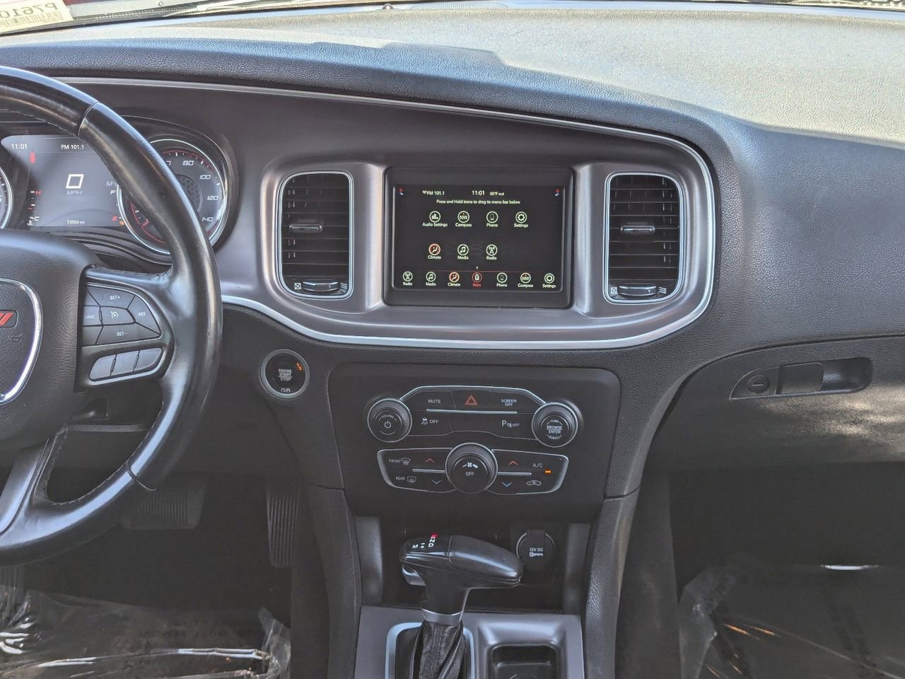Used 2022 Dodge Charger SXT RWD image 14
