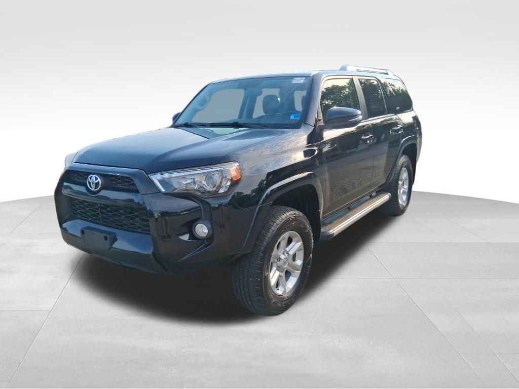 Used 2018 Toyota 4Runner SR5 Premium AWD/4WD image 2