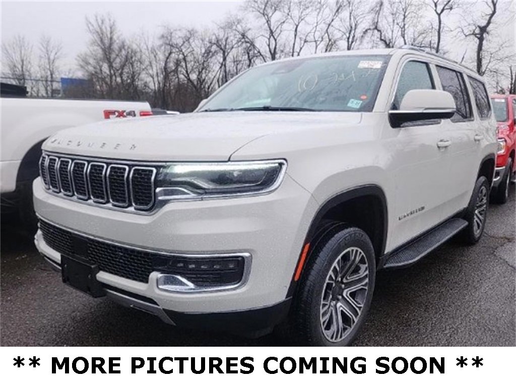 Used 2022 Jeep Wagoneer Series III w/ Rear Seat Video Group 1