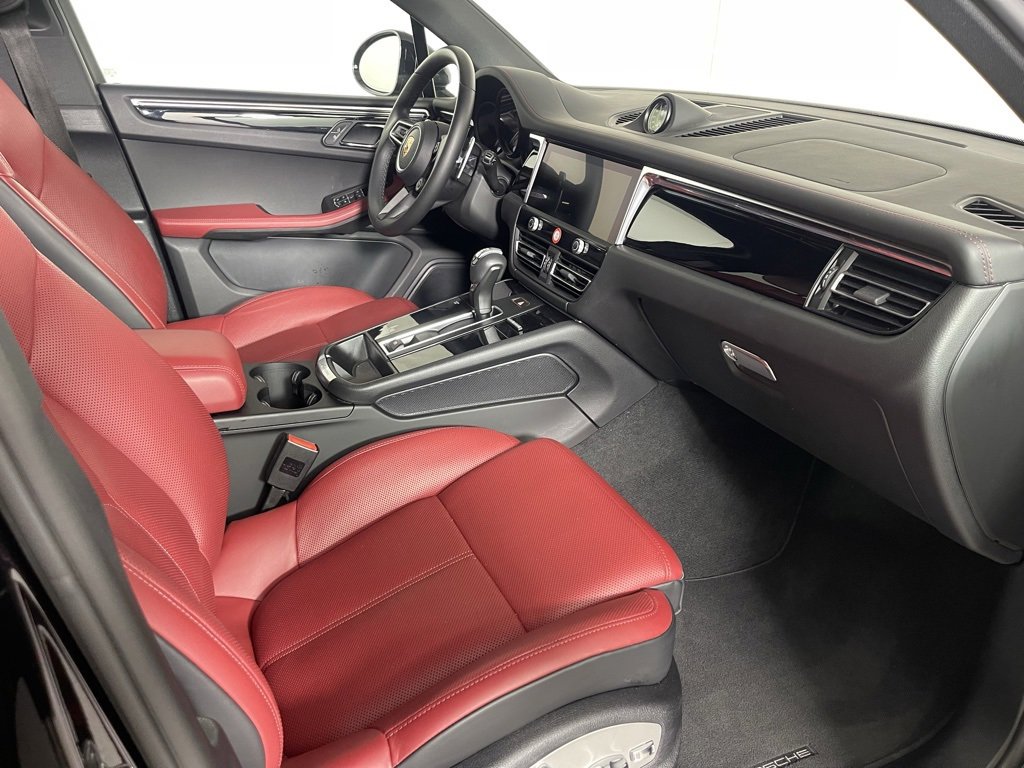 Certified 2023 Porsche Macan S image 20