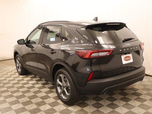 Certified 2025 Ford Escape ST-Line Select AWD/4WD image 3