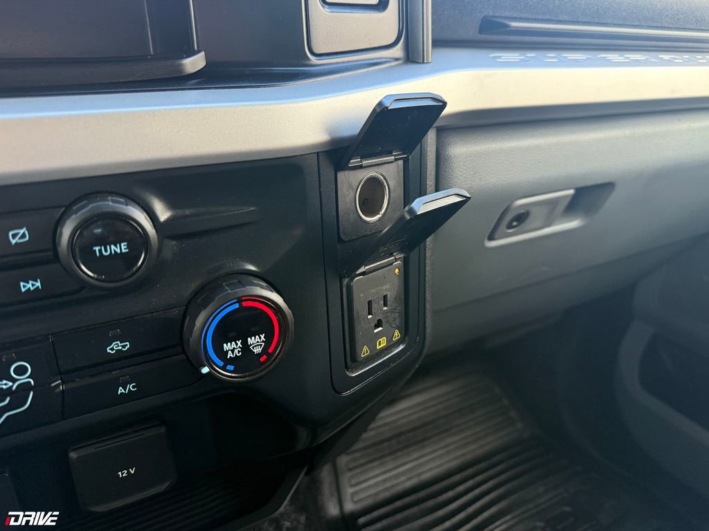 Used 2023 Ford F350 XLT image 42