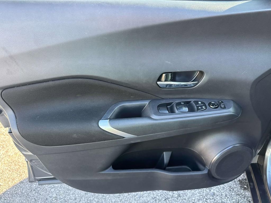 Used 2023 Nissan Kicks SV image 25