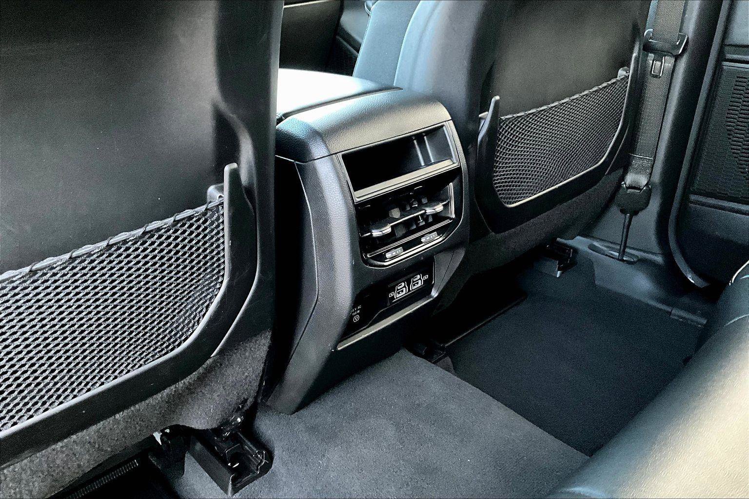 Used 2023 Jeep Grand Cherokee Altitude image 34