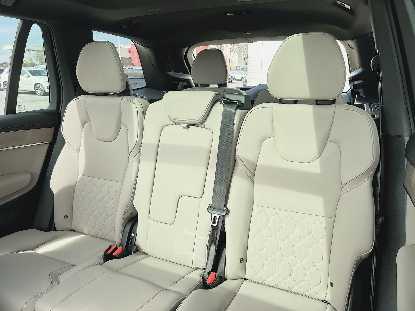 New 2026 Volvo XC90 B6 Plus w/ Protection Package Premier AWD/4WD image 33