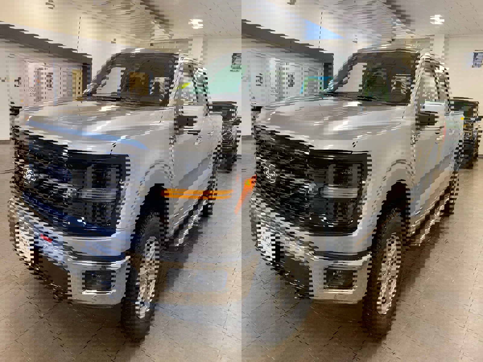 New 2025 Ford F150 XLT w/ Equipment Group 302A MID image 4