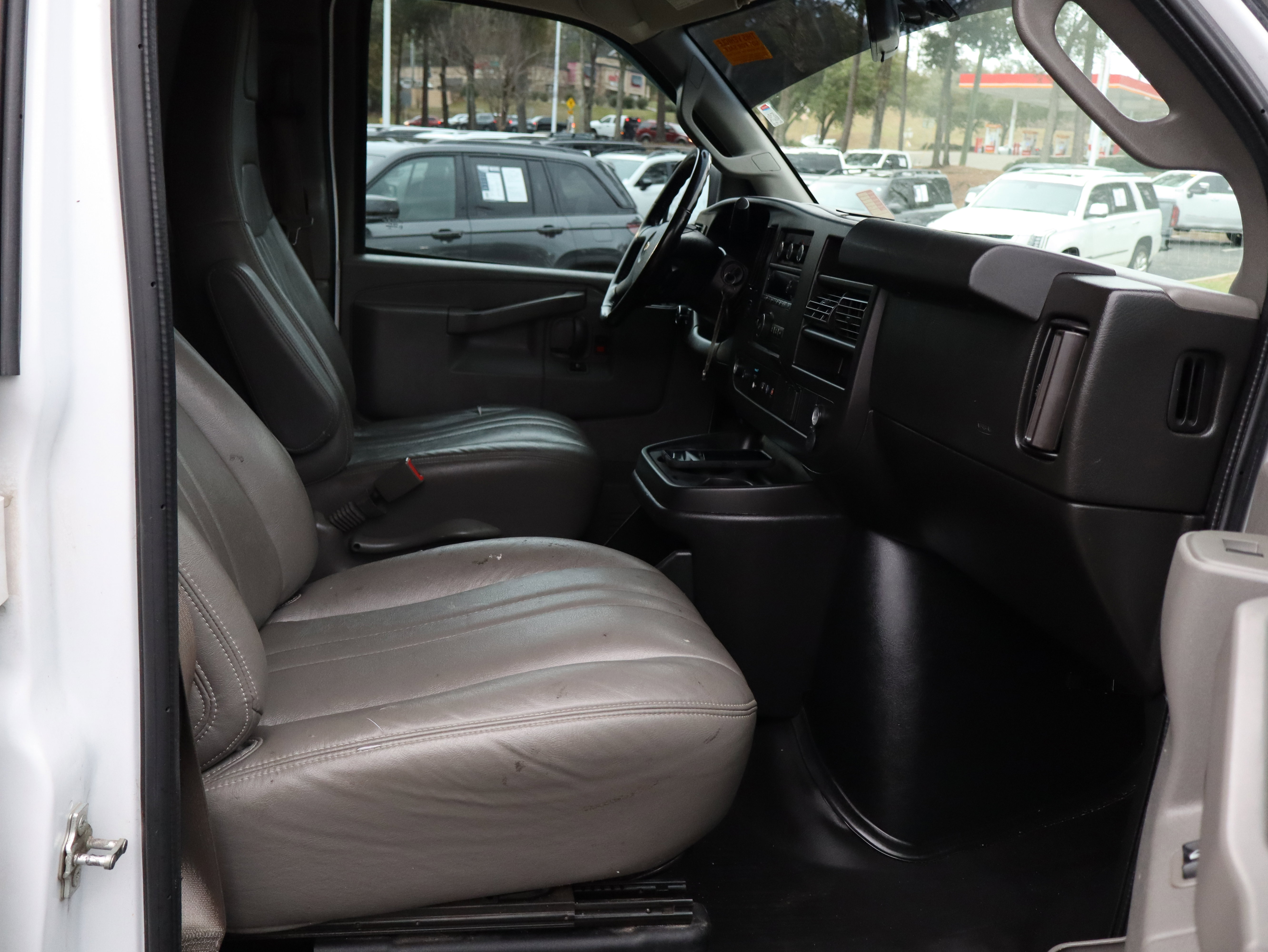 Used 2021 Chevrolet Express 2500 Extended w/ Driver Convenience Package image 24