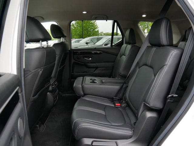 Used 2025 Honda Pilot EX-L image 11