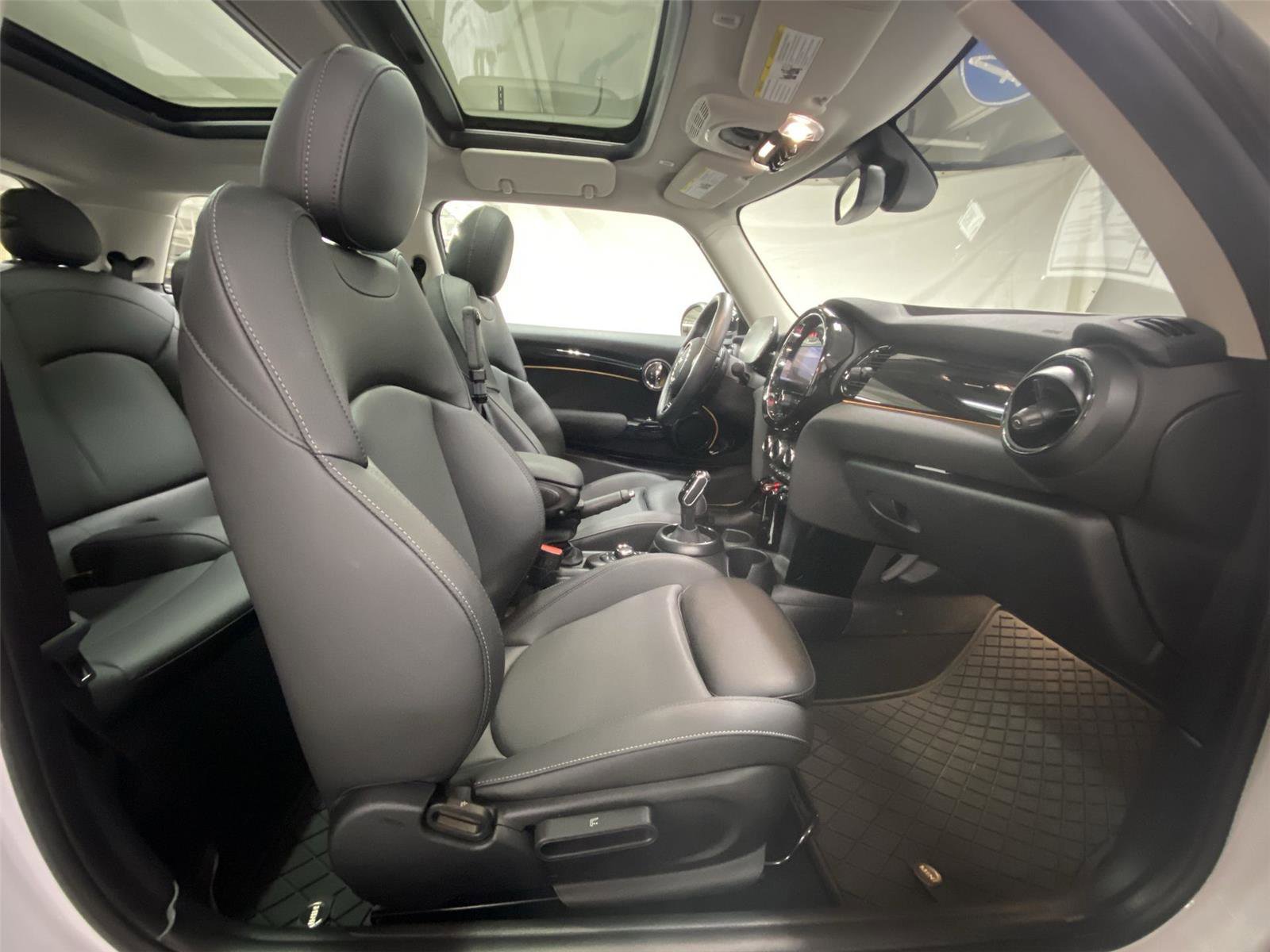 Certified 2024 MINI Cooper S FWD image 30