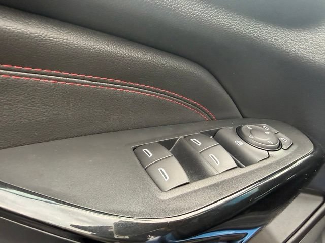 Used 2024 Chevrolet Trax RS w/ Sunroof Package FWD image 11