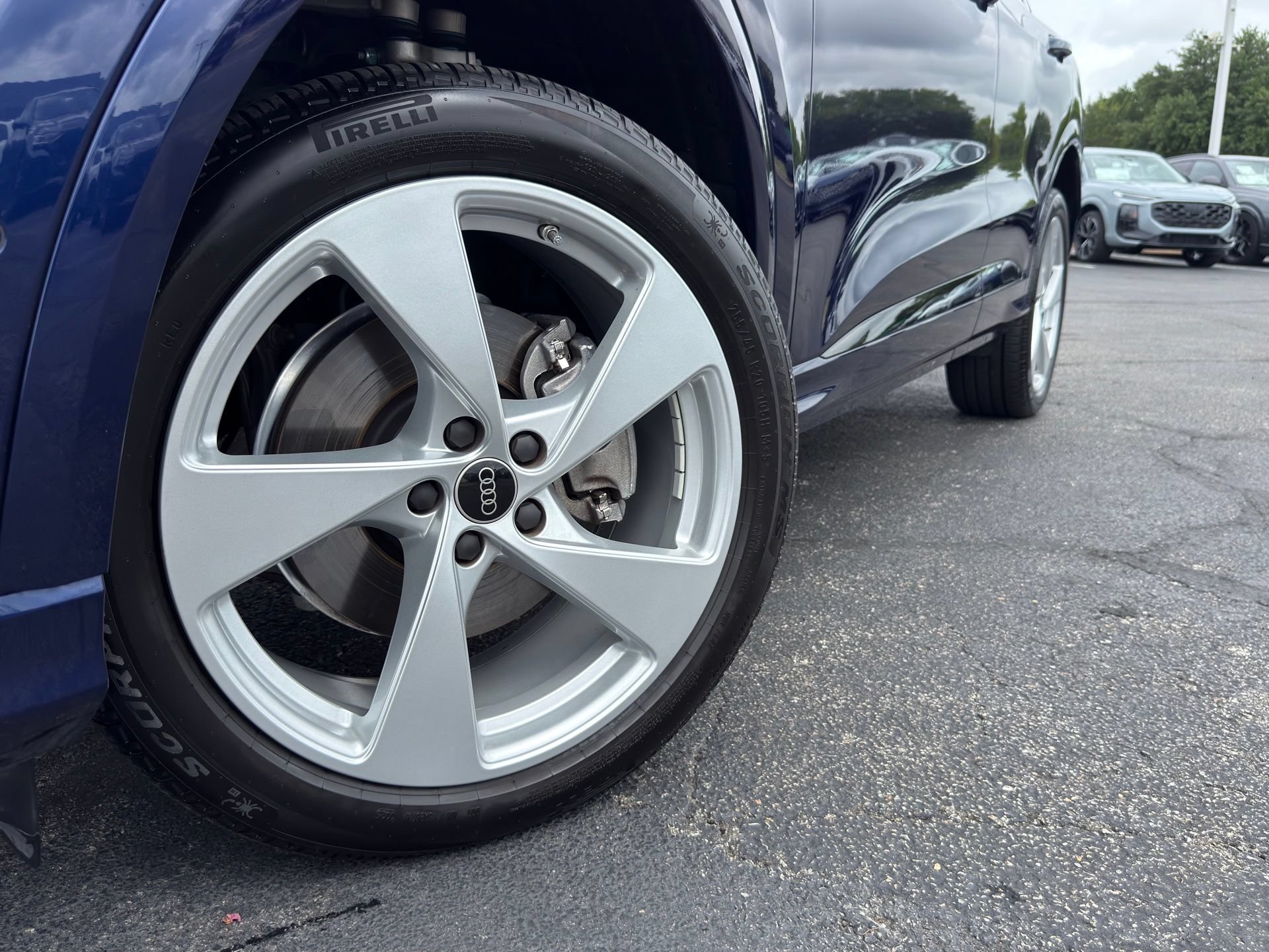 Certified 2025 Audi Q5 Premium Plus w/ Premium Plus AWD/4WD image 6