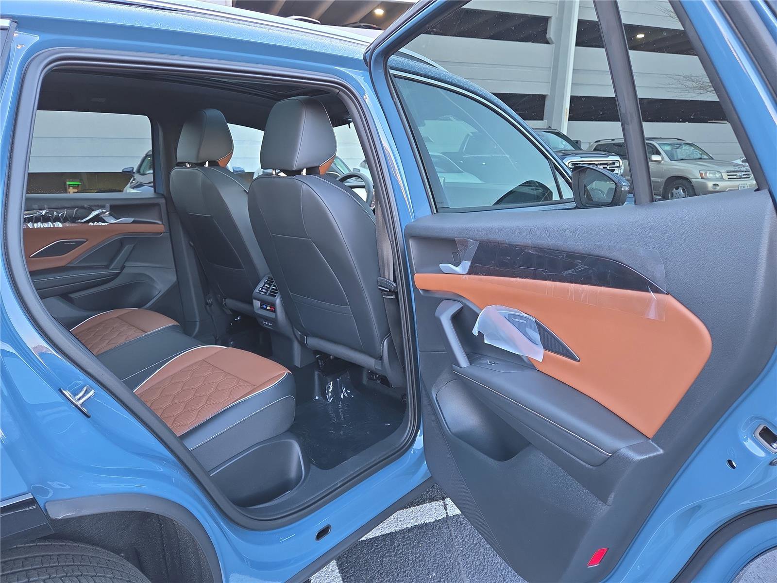 New 2026 Volkswagen Tiguan SEL R-Line image 29