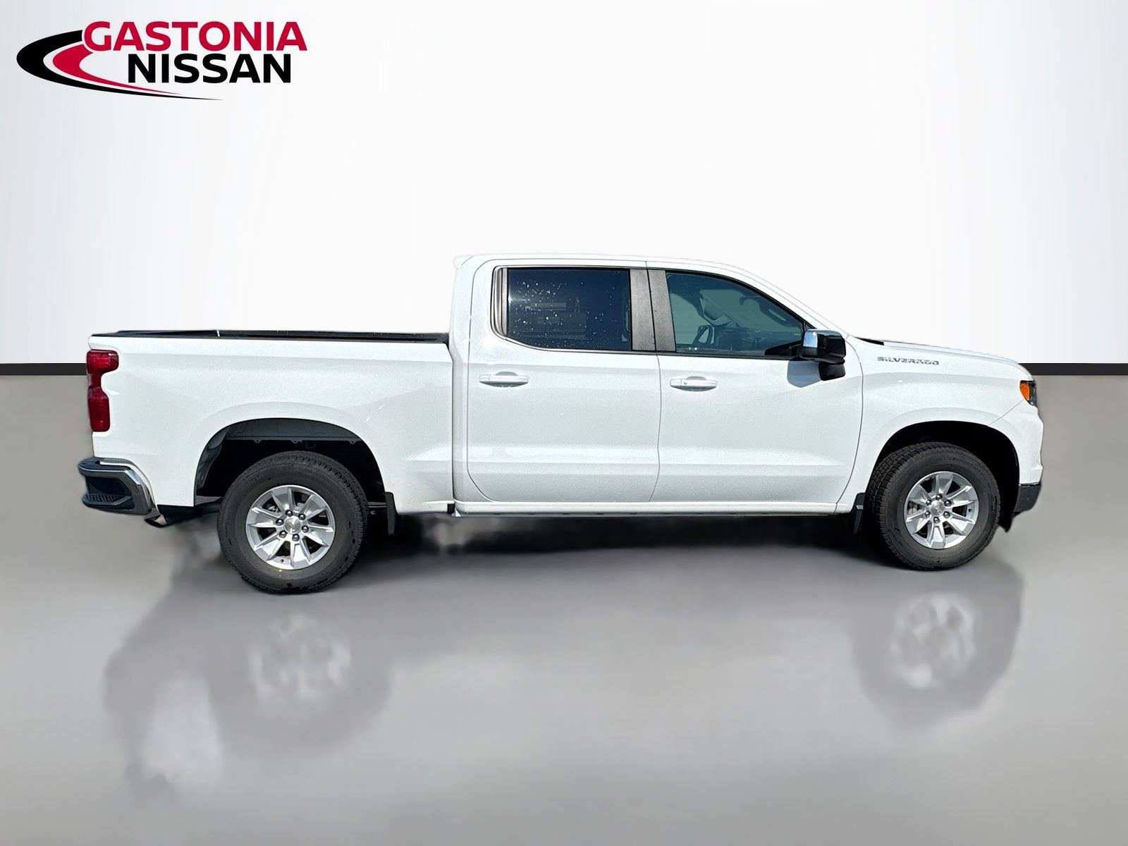 Used 2025 Chevrolet Silverado 1500 LT RWD image 10