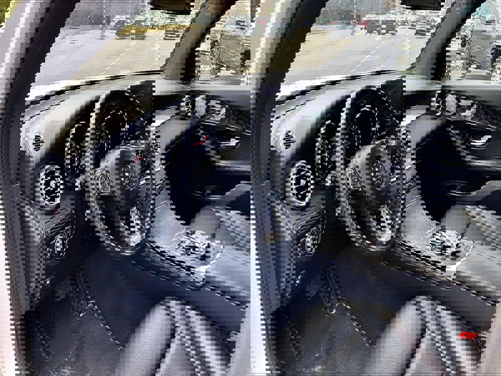 Used 2017 Mercedes-Benz GLC 300 4MATIC image 8