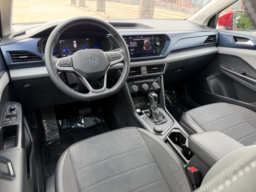 Certified 2023 Volkswagen Taos SE w/ Panoramic Sunroof Package AWD/4WD image 11