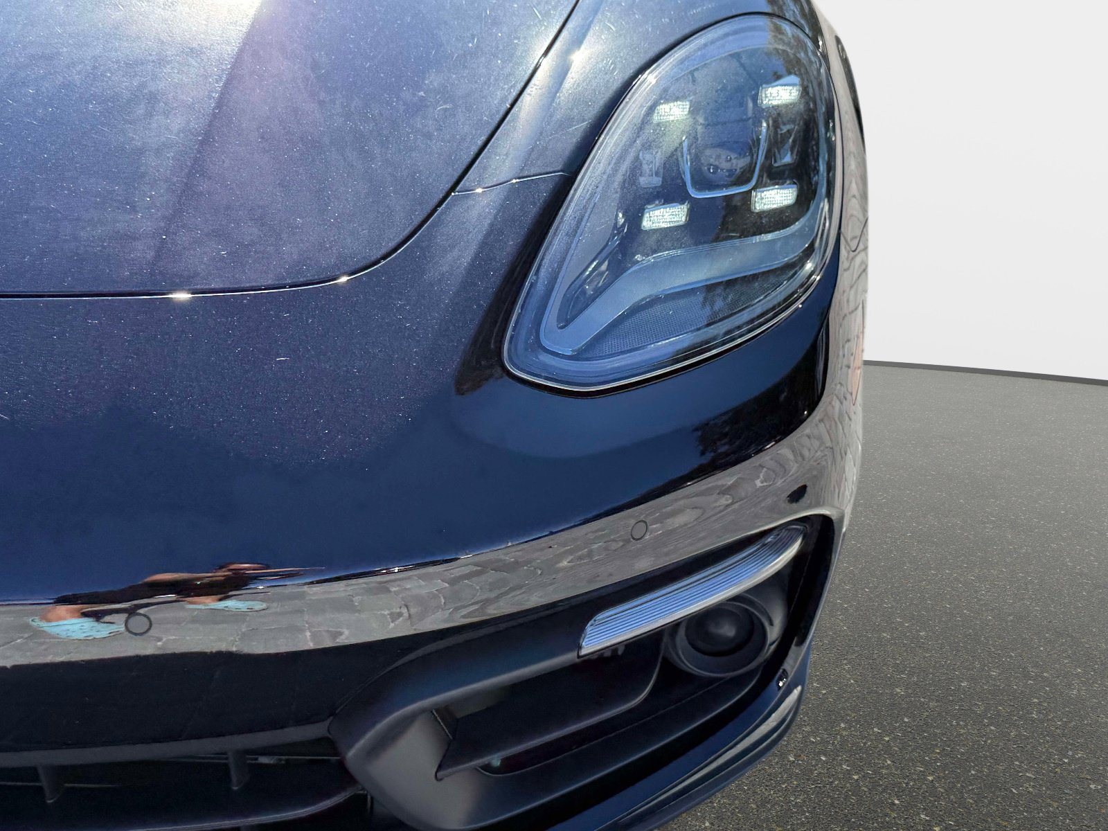 Used 2022 Porsche Panamera 4 image 10