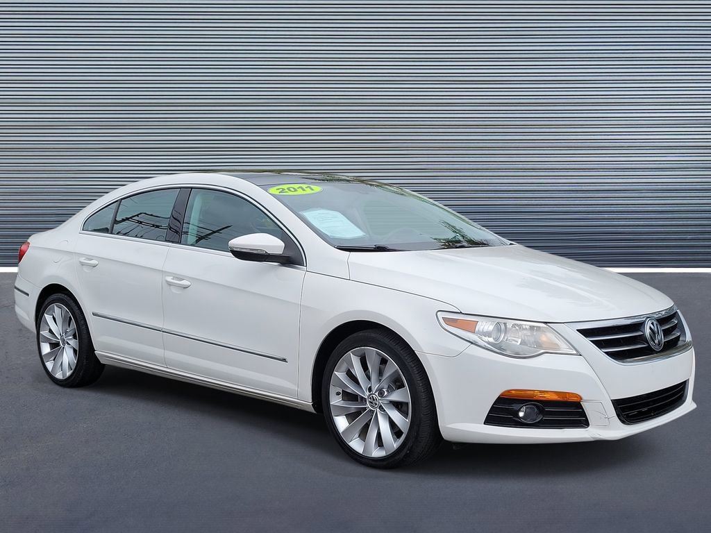 Used 2011 Volkswagen CC Lux image 2