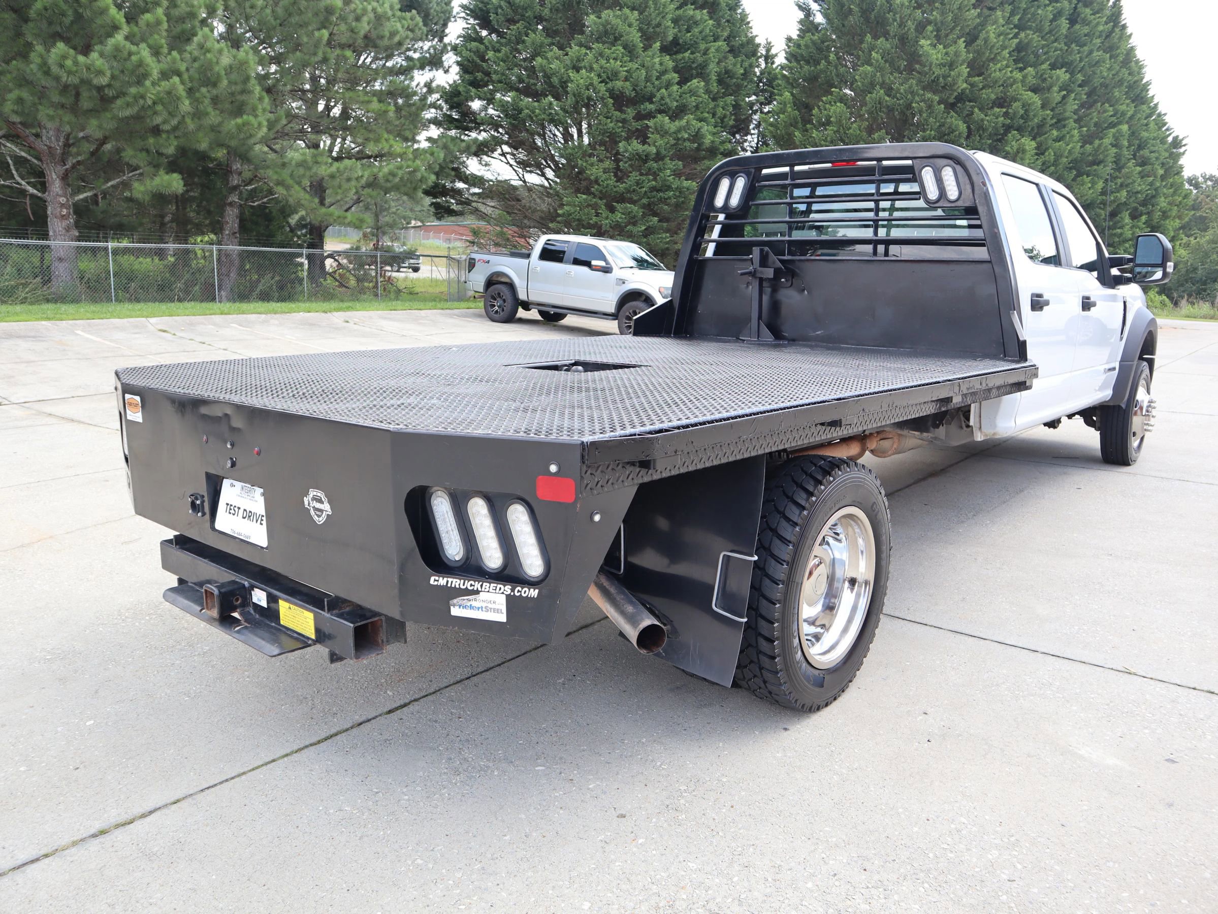 Used 2022 Ford F550 4x4 Crew Cab Super Duty w/ Power Equipment Group image 5