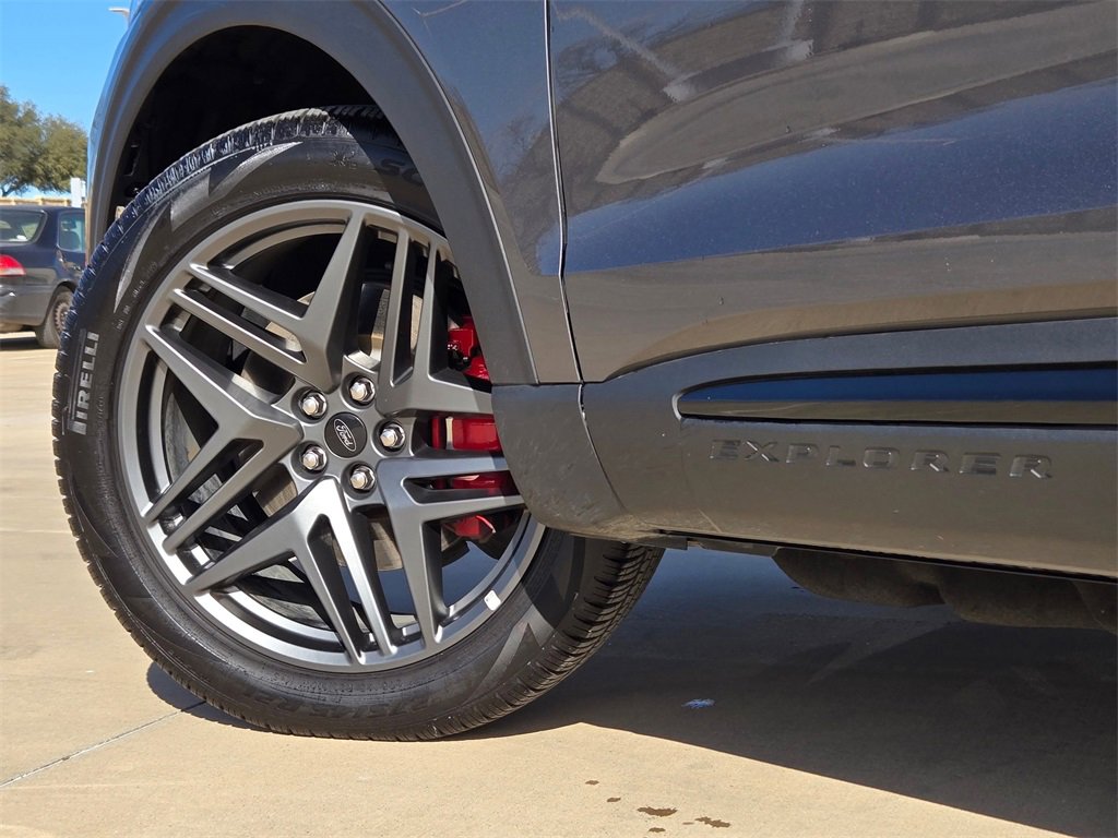 Used 2025 Ford Explorer ST-Line w/ ST-Line Street Pack image 29