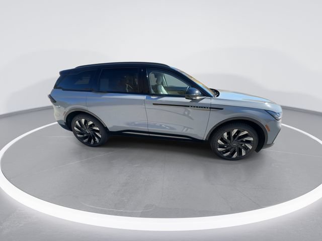 New 2026 Lincoln Nautilus Reserve w/ Jet Appearance Package AWD/4WD image 9