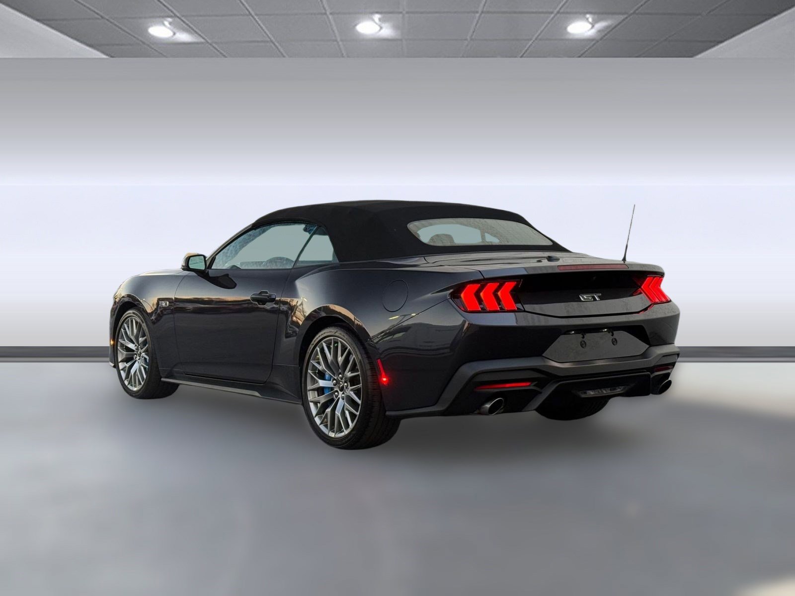 Used 2024 Ford Mustang GT Premium image 3