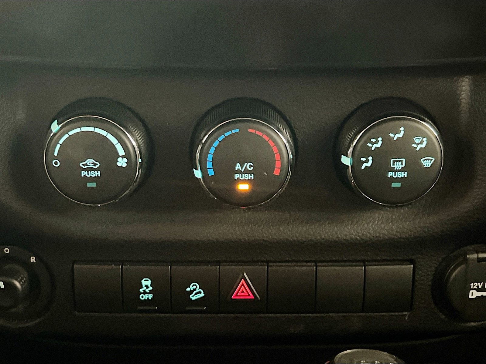 Used 2016 Jeep Wrangler Unlimited Sport w/ Quick Order Package 24S image 10