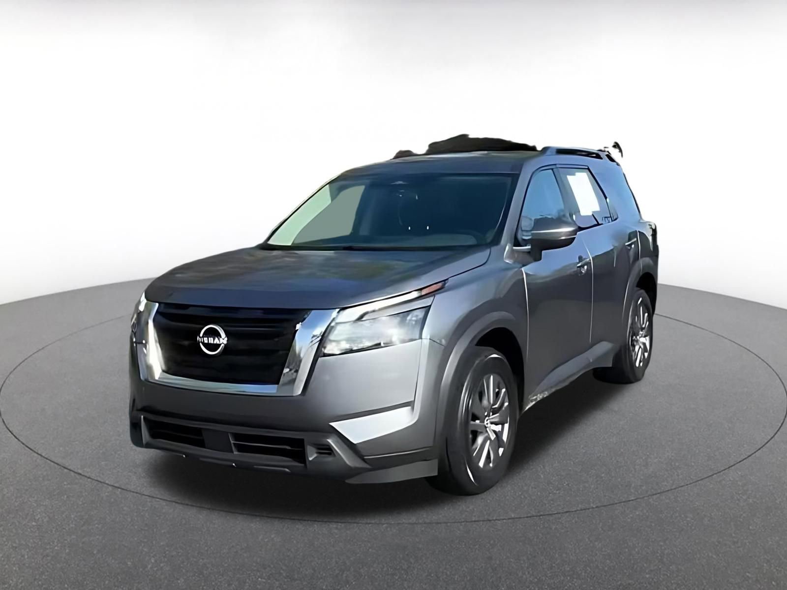 Used 2025 Nissan Pathfinder SV AWD/4WD image 7