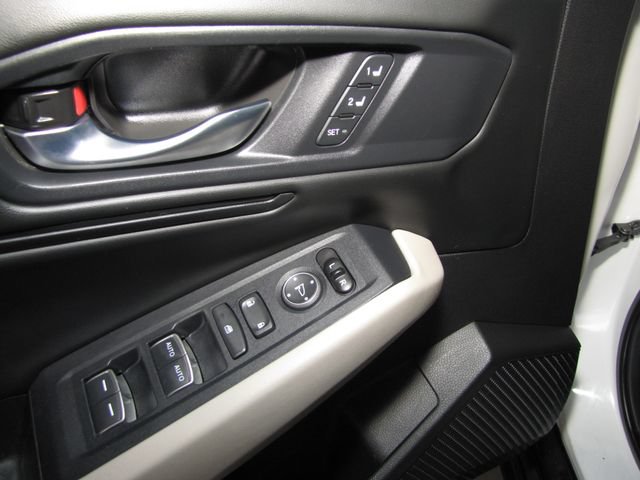 Used 2024 Honda Accord EX-L image 11
