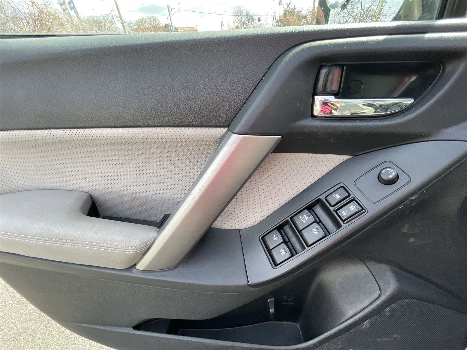 Used 2015 Subaru Forester 2.5i Limited image 12