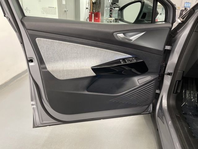 Used 2023 Volkswagen ID.4 Pro image 27