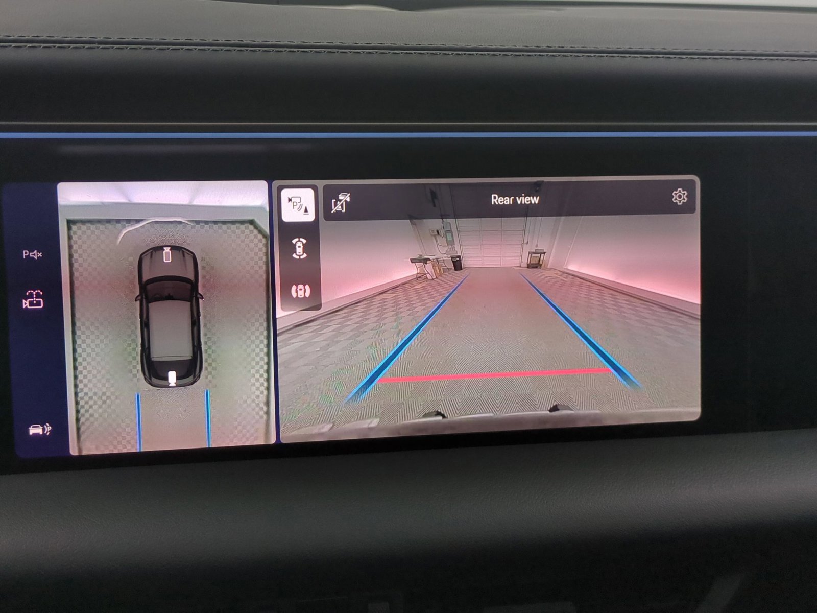 New 2026 Porsche Macan 4 Electric image 13