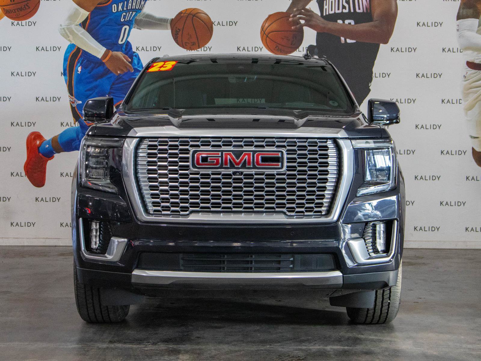 Used 2023 GMC Yukon Denali w/ Denali Reserve Package image 22