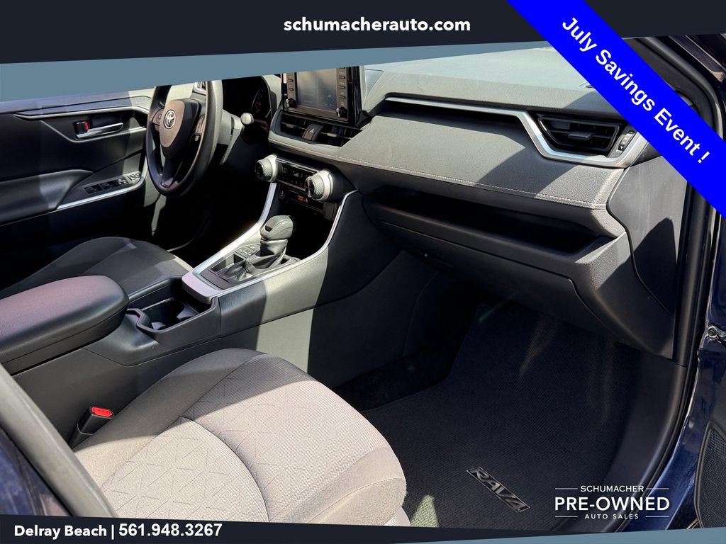 Used 2019 Toyota RAV4 XLE FWD image 17