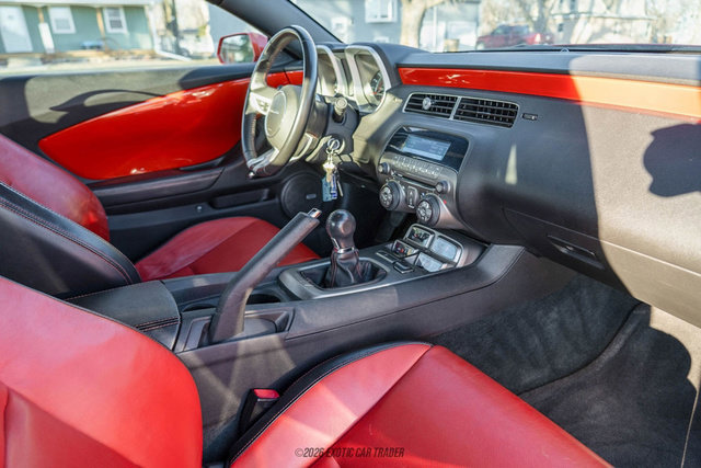 Used 2010 Chevrolet Camaro SS w/ RS Package image 48