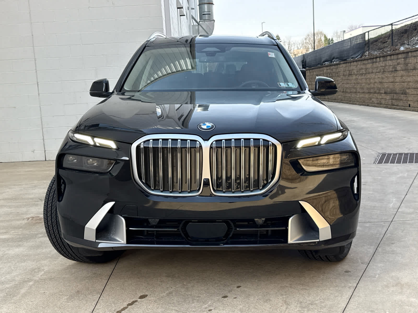 Used 2026 BMW X7 xDrive40i AWD/4WD image 2