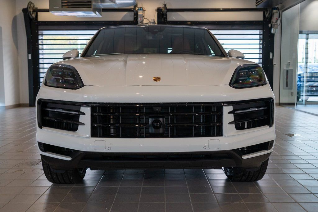 New 2025 Porsche Cayenne Coupe image 8