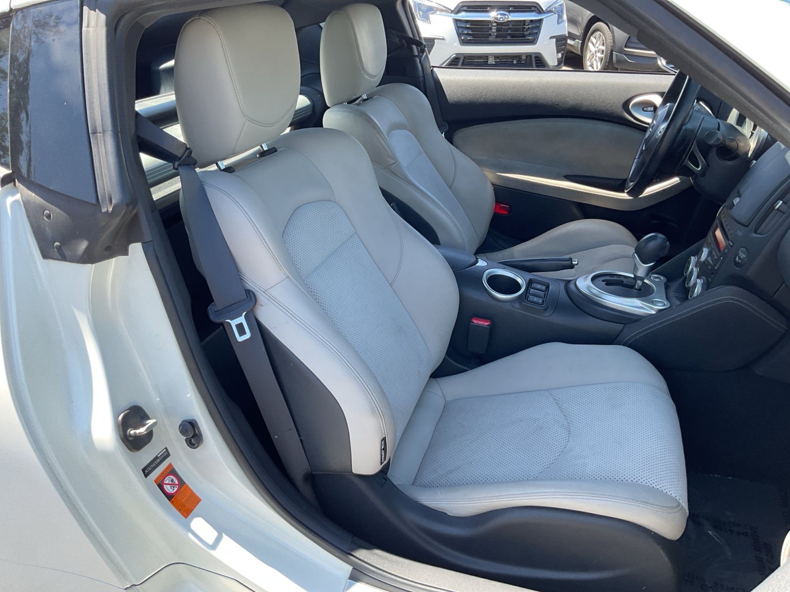 Used 2009 Nissan 370Z Touring RWD image 16