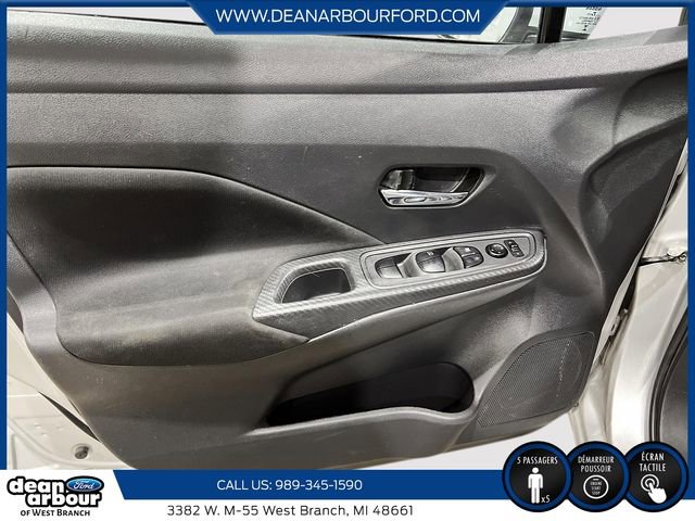 Used 2021 Nissan Versa SV FWD image 8