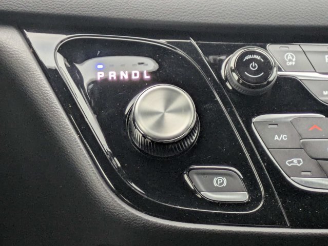 Certified 2026 Chrysler Pacifica Select FWD image 20