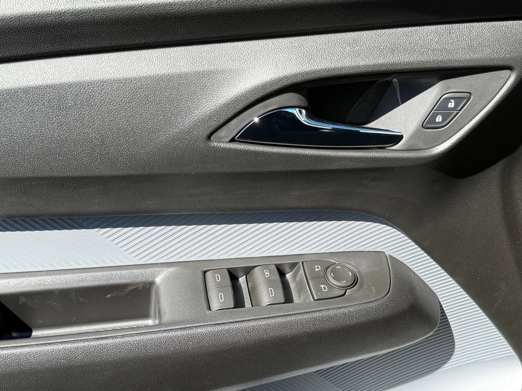 New 2027 Chevrolet Bolt RS w/ Technology Package FWD image 11