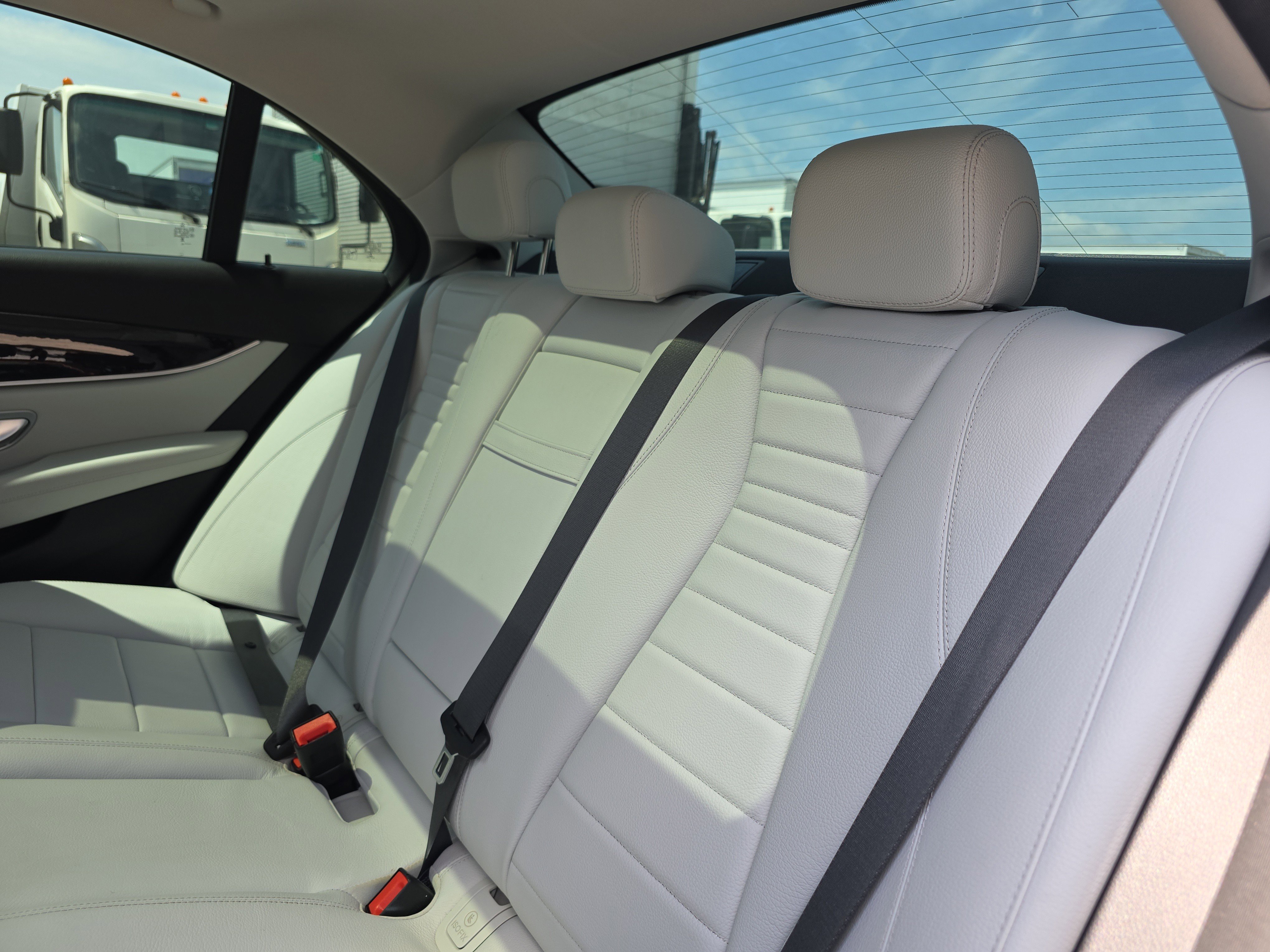 Used 2023 Mercedes-Benz E 450 4MATIC Sedan image 17