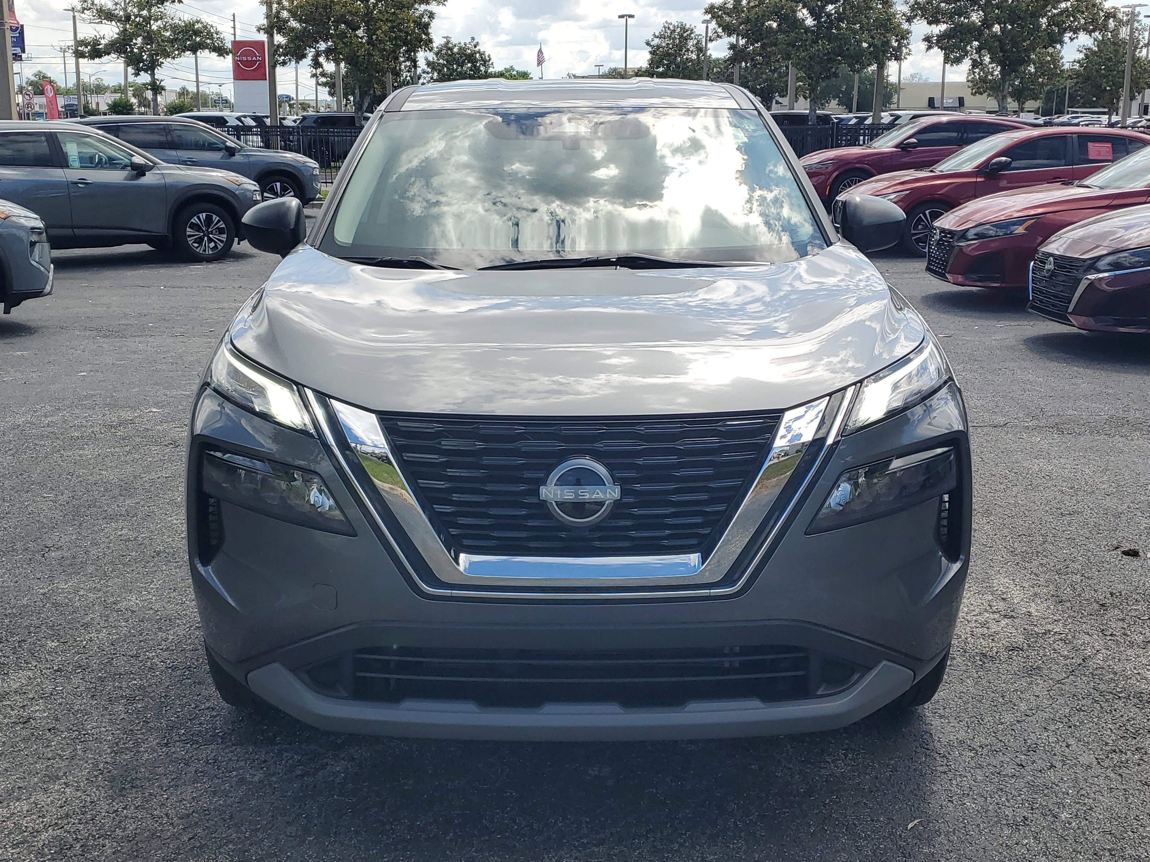 Certified 2023 Nissan Rogue S FWD image 2