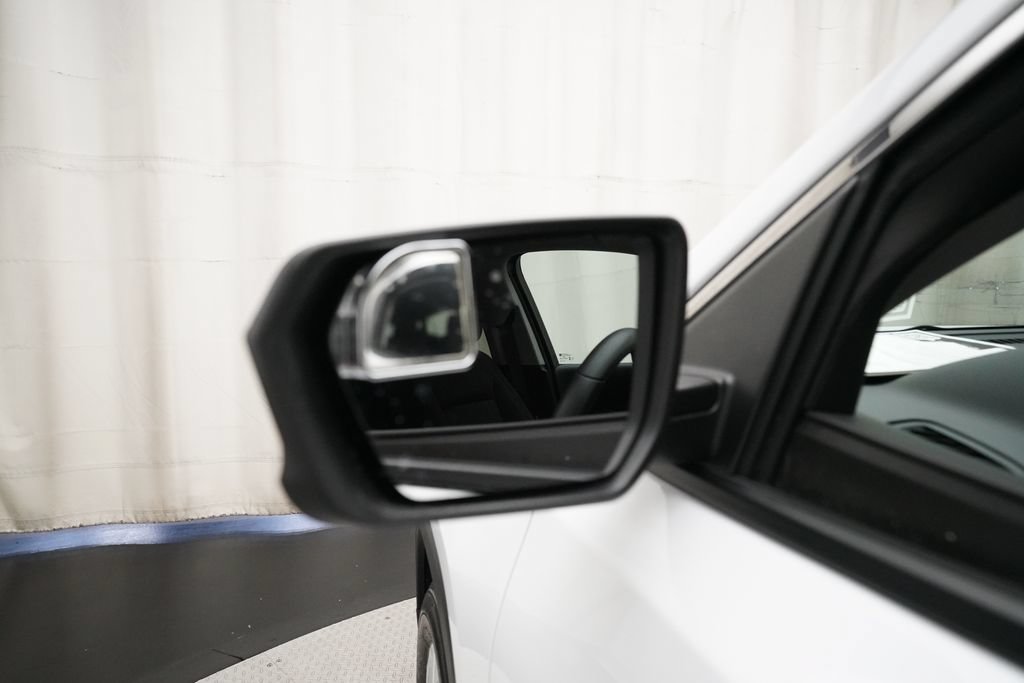 Used 2024 GMC Terrain SLE w/ LPO, Floor Liner Package AWD/4WD image 24