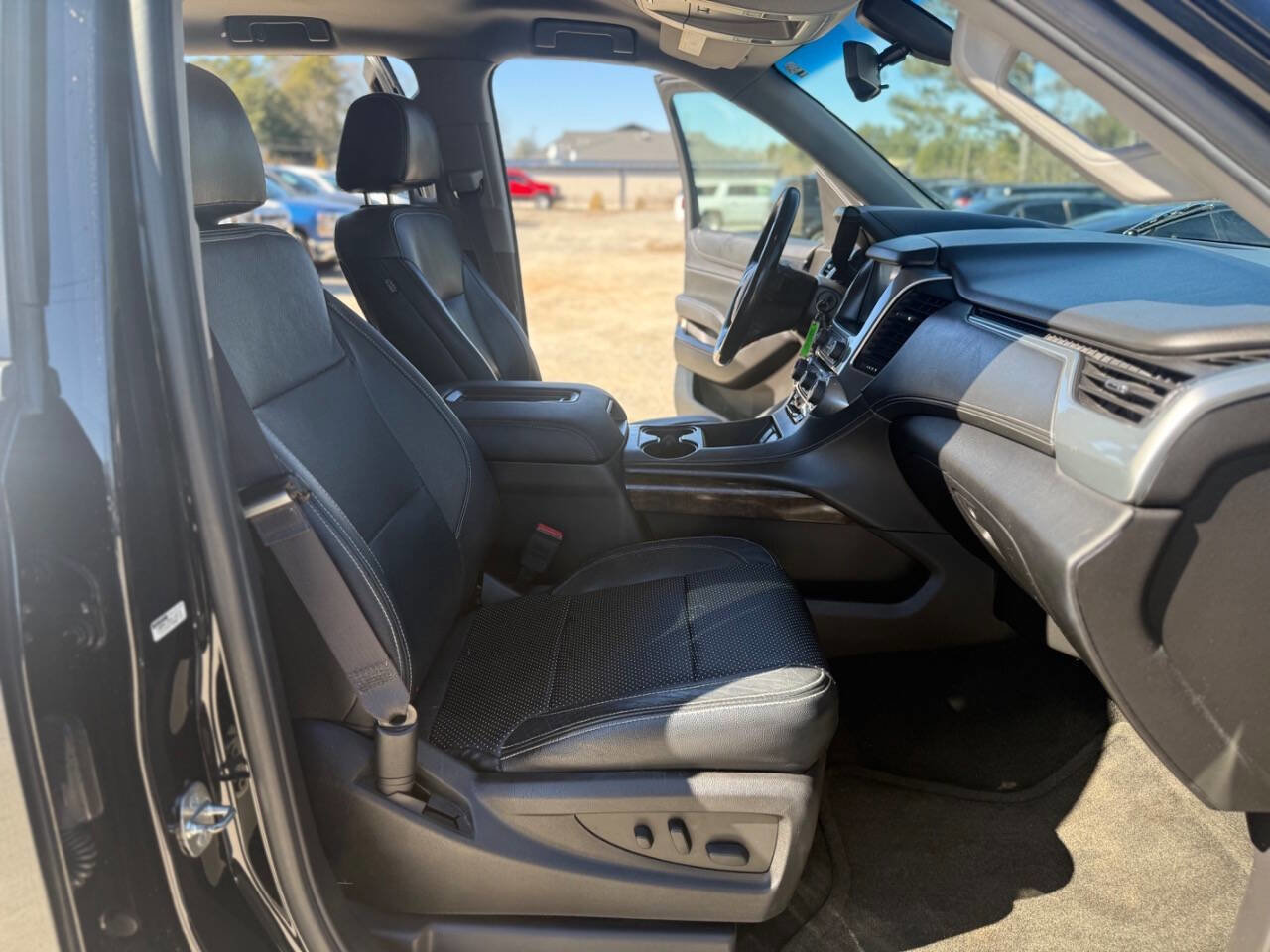 Used 2016 Chevrolet Suburban LS RWD image 42