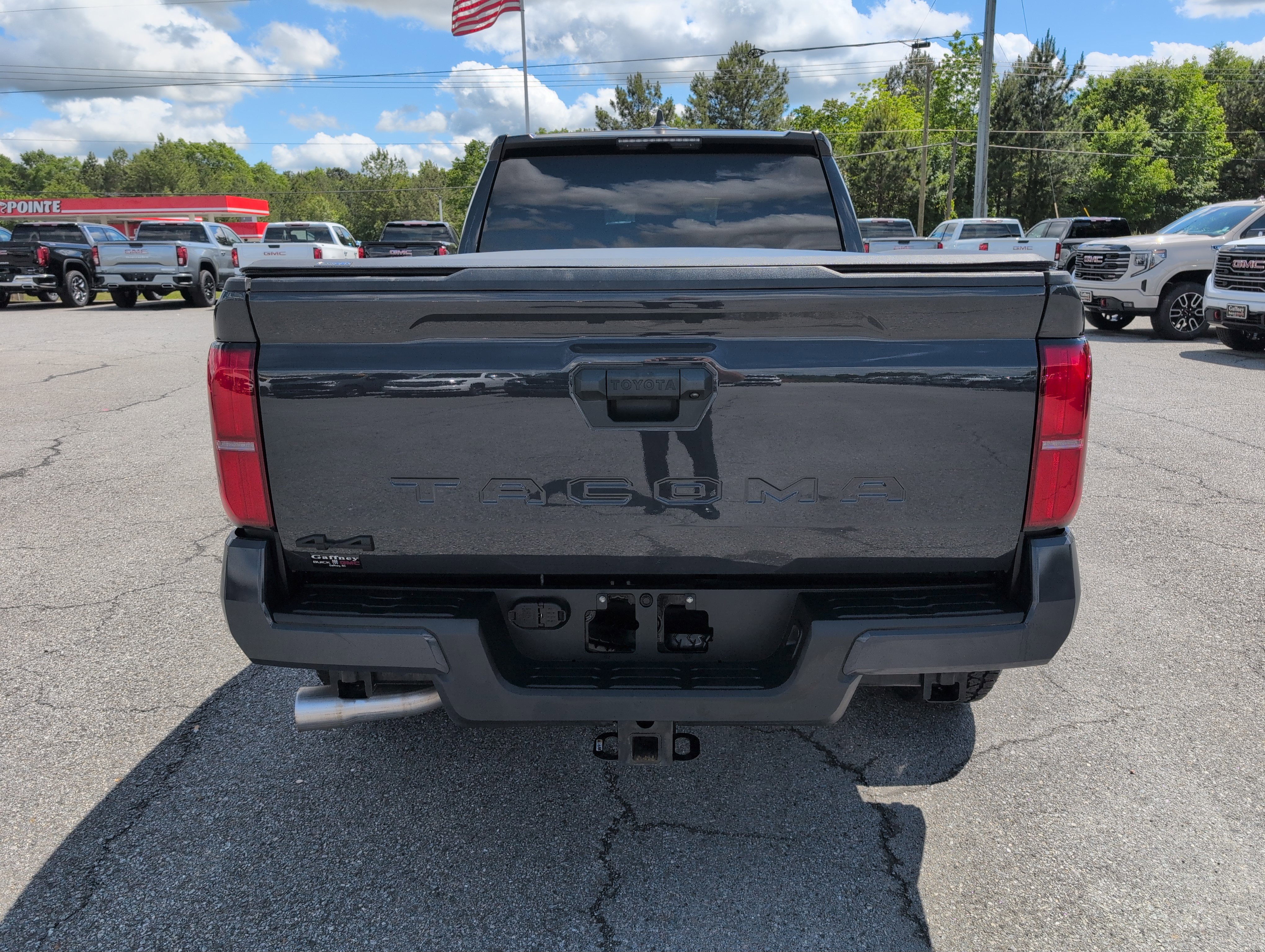 Used 2024 Toyota Tacoma SR5 AWD/4WD image 6
