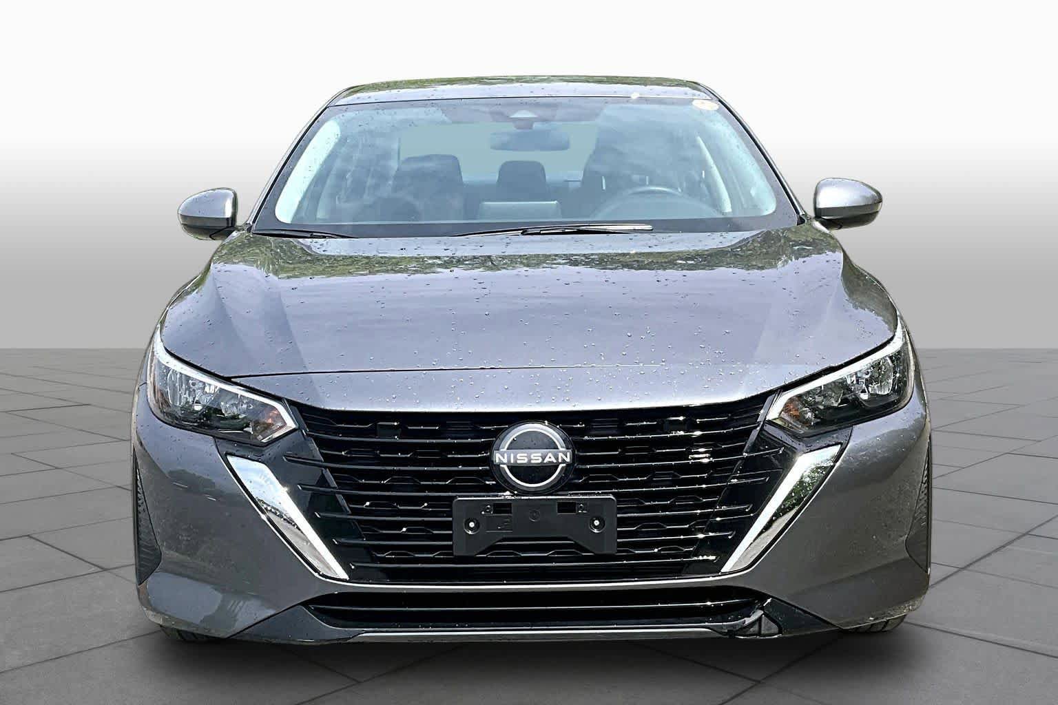 Used 2025 Nissan Sentra SV FWD image 4
