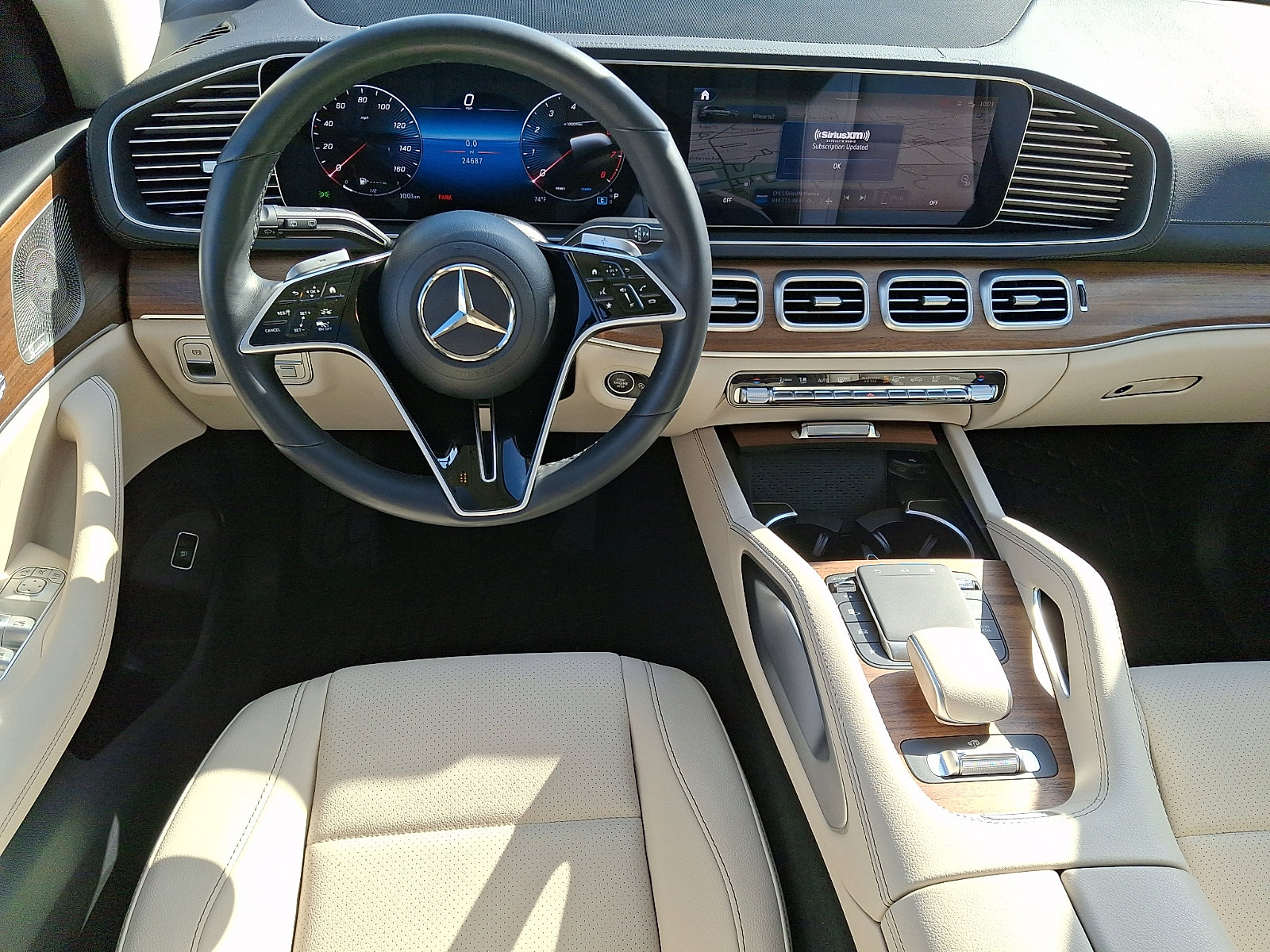 Used 2024 Mercedes-Benz GLS 450 4MATIC image 13