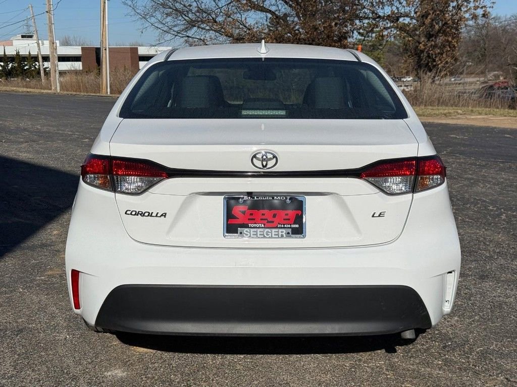 Used 2024 Toyota Corolla LE image 4