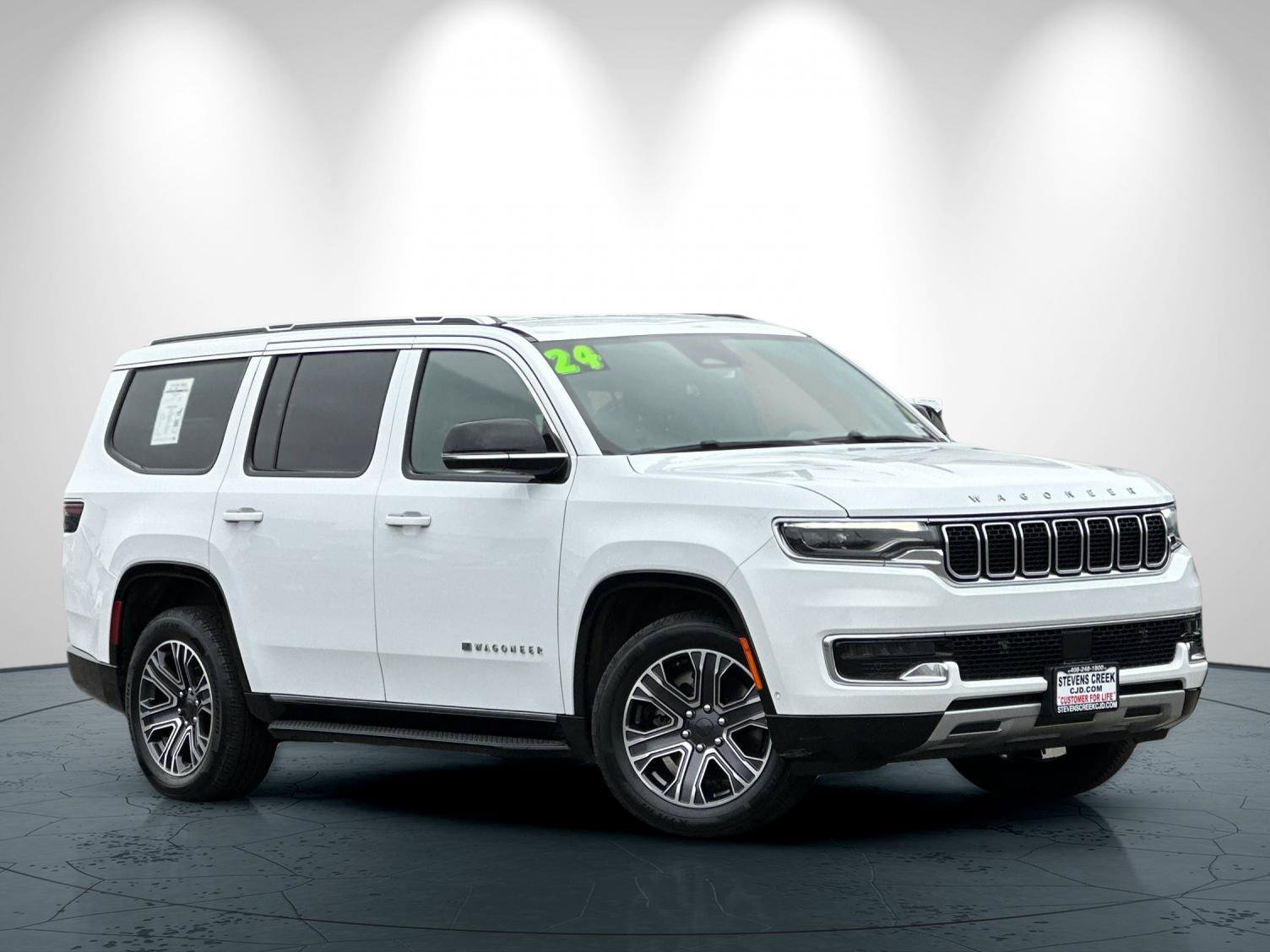 Certified 2024 Jeep Wagoneer Series II w/ Flexible Seating Group AWD/4WD image 2